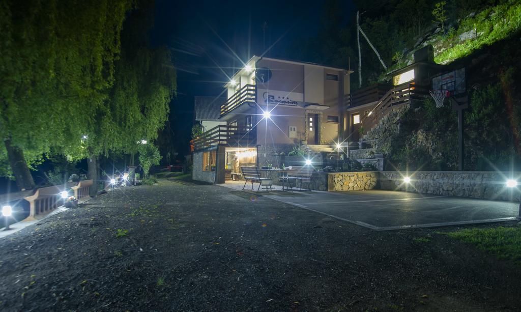 Moonriver Apartment Veljun Exterior foto